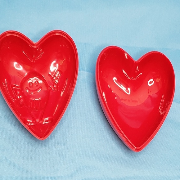 M&M plastic heart container - Picture 3 of 5
